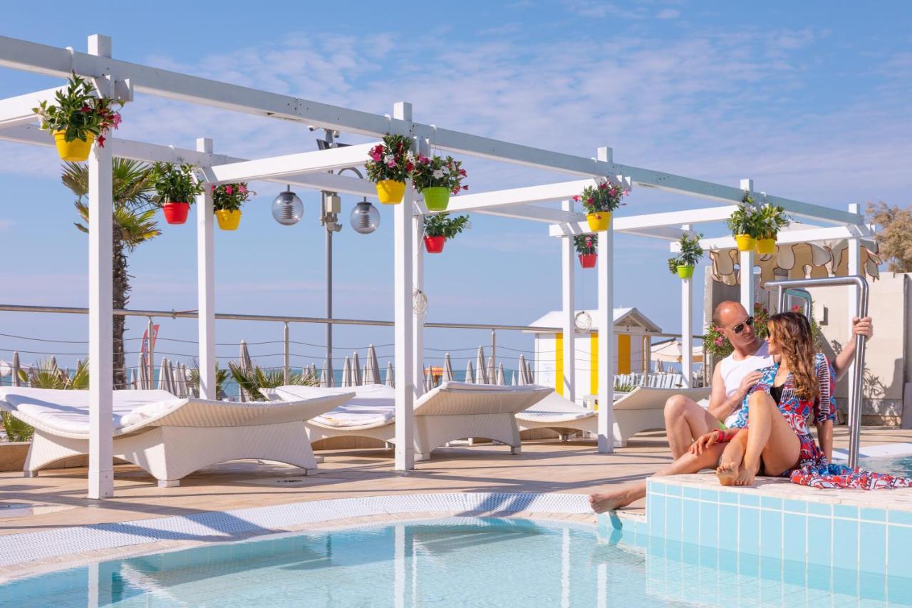 Hotel Nettuno Lido di Jesolo Exterior foto